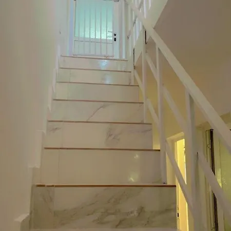 Casa Rainbow コスティネシュティ